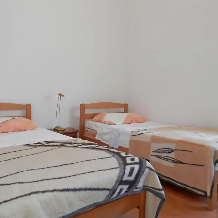 Ljuba Apartamento