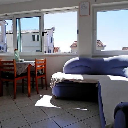 Ljuba Apartamento